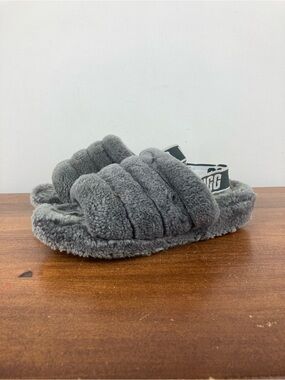UGG Fluff Yeah Slide Sandals Slippers Gray Charcoal Grey Women's Size 7.